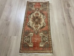 Vintage Anatolian Tribal Rug Hand Knotted Wool Medallion Runner Rug 1.5×3.2 FT