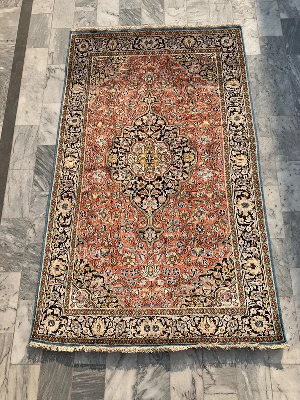 COLLECTORS PIECE Vintage Pure Natural Silk Super Fine Quality Pictorial Carpet gallery