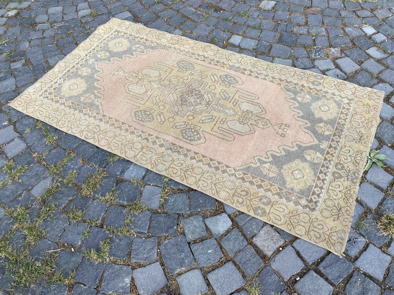Area rug, Turkish rug, Vintage rug, Handmade rug, Wool rug Carpet | 3,1 x 5,9 ft gallery