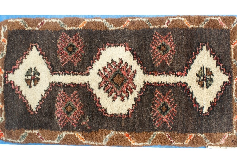 19" x 36" Genuine Hand Woven Anatolian Wool Turkey Rug (MR15133) gallery
