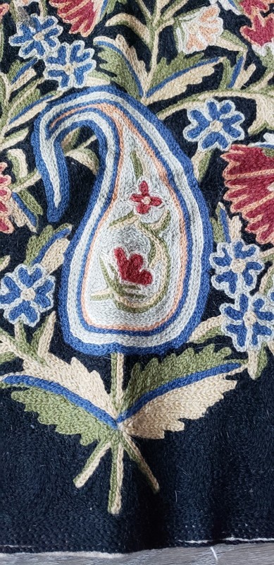 Kashmiri? Embroidered 2' x 3' Wool Tapestry Rug Craft Repurpose Upcycle DAMAGE gallery