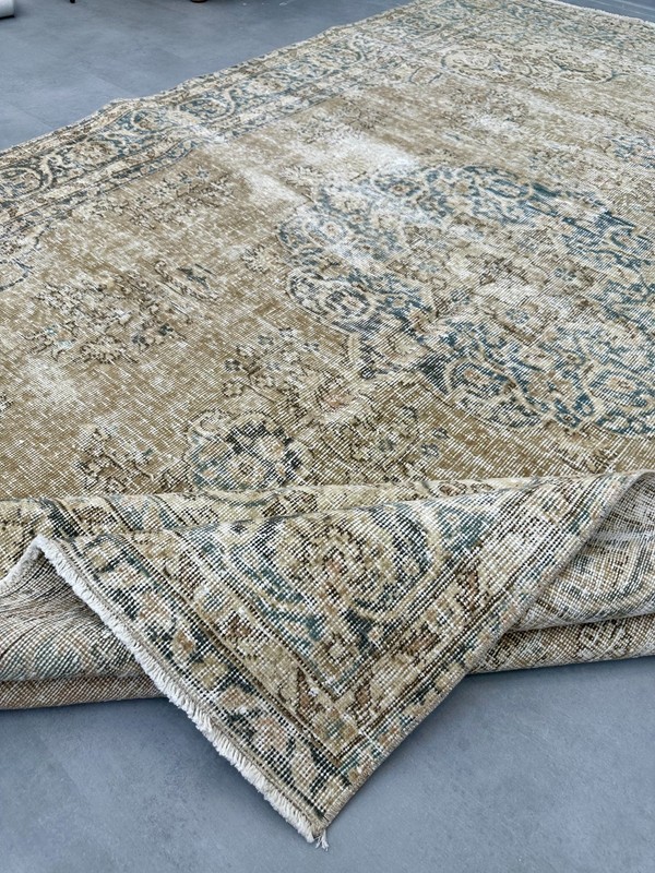 7x9 Antique Faded Turkish Rug, Oushak Area, Handmade Wool Area Rug, Beige Ecru gallery