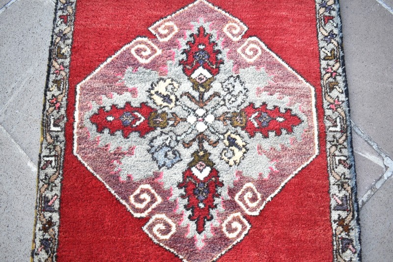 Vintage Turkish Rug 29'' x 30'' Anatolian Kirsehir Rug Hand-knotted Wool Rug gallery