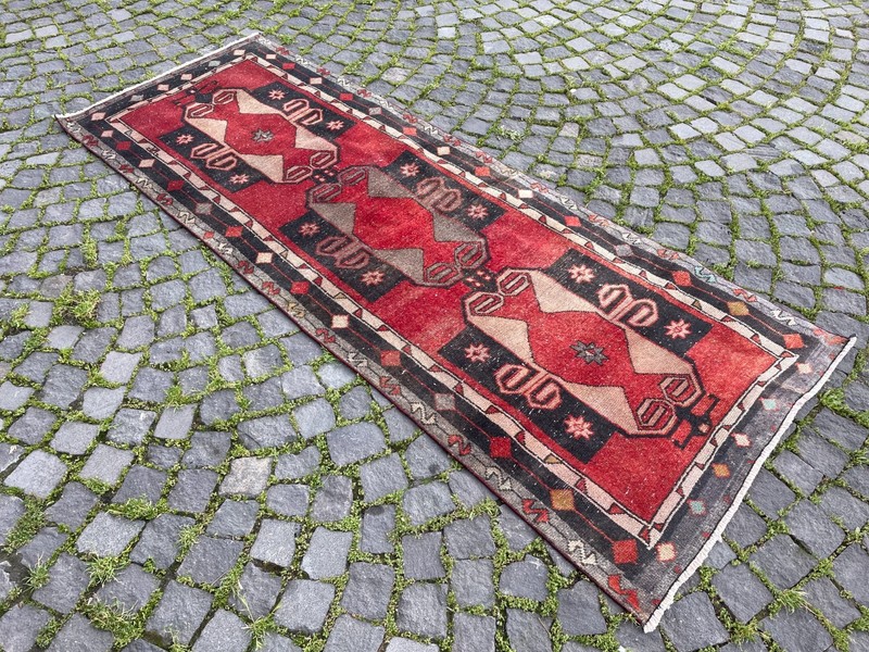Bohemian Runner Rug, Turkish Vintage Rug, Handmade Wool Rug, 3,1 x 8,2 ft gallery
