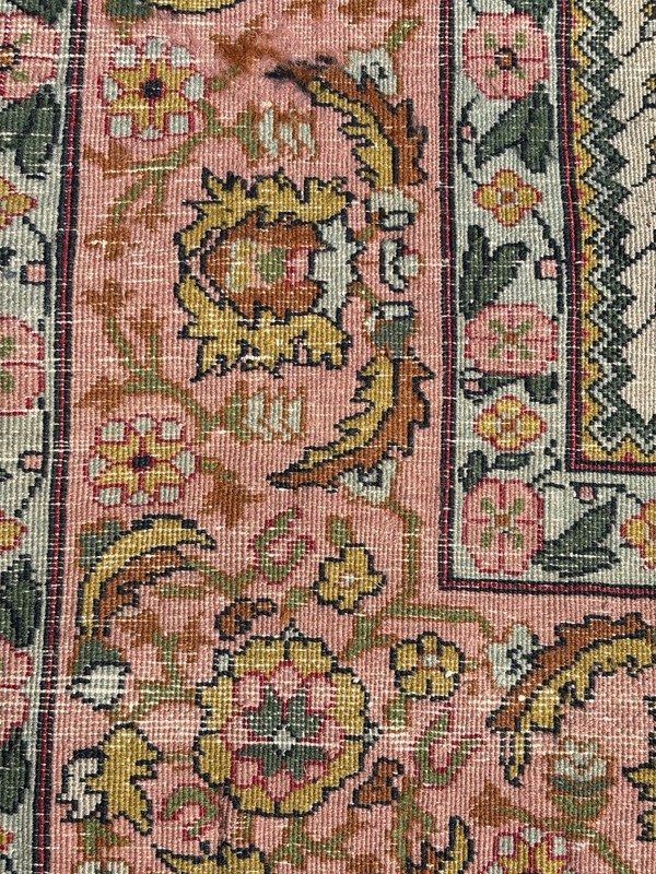 Turkish Silk Rug 2.6 x 4, Medallion, Pink and Ivory, Fine, Silk gallery