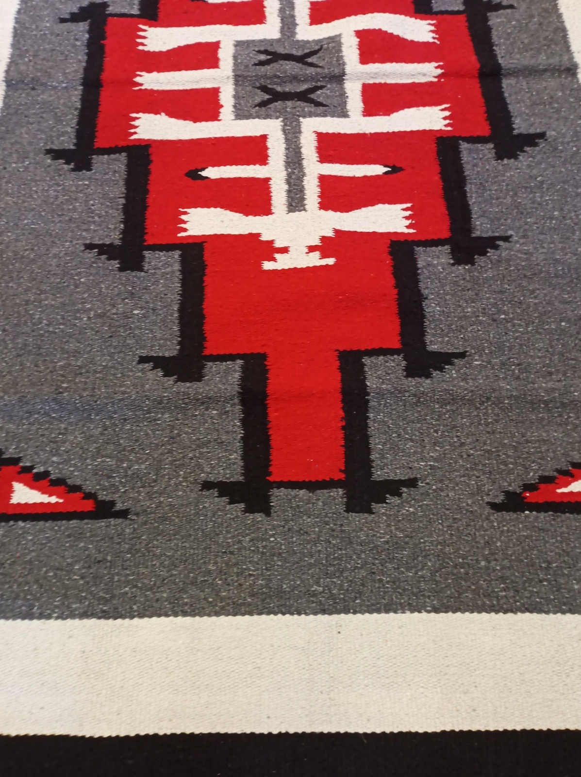Handwoven Southwest Design Acrylic Rug; 4'x6' gallery