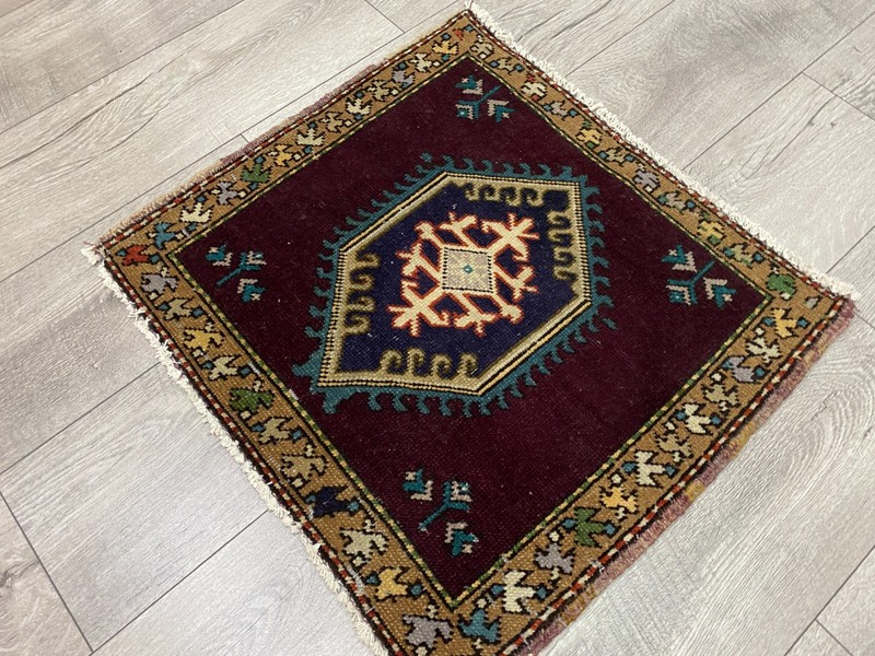 Purple square rug, Vintage rug, Turkish rug, Small rug, Wool rug, 1.8x2.0 ft gallery