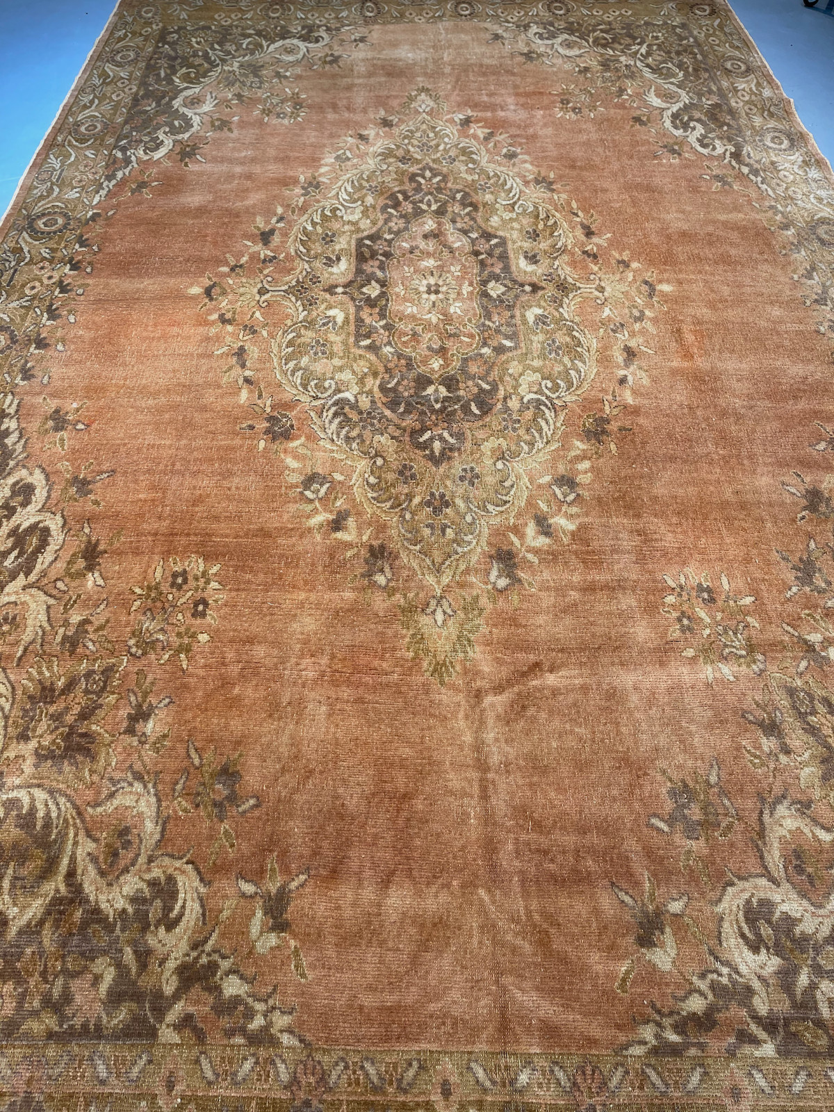 Antique Oushak/Sivas gallery