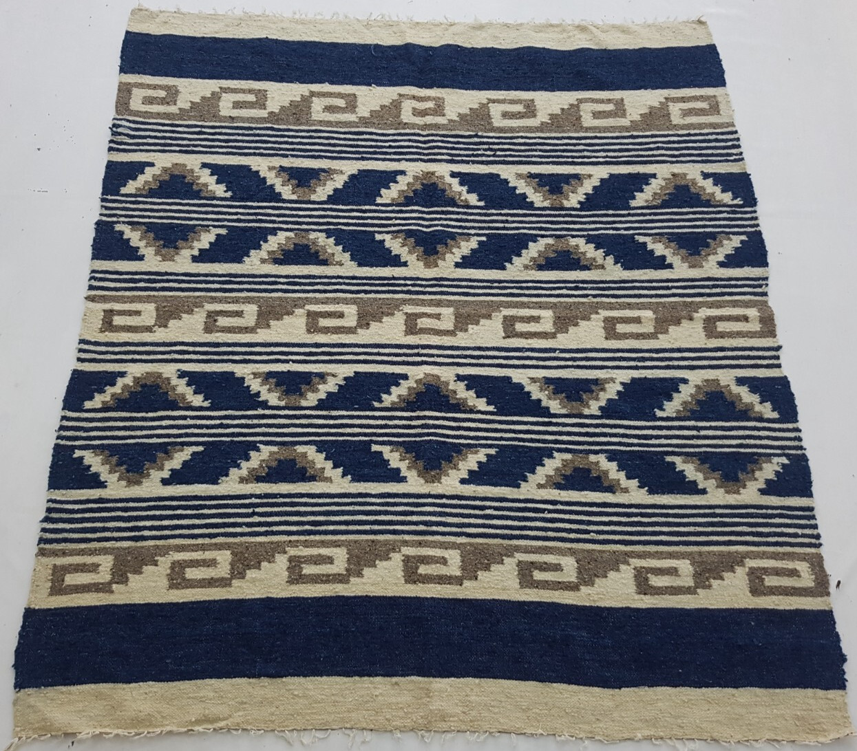 Vintage Handmade Traditional Toned American Kilim Floor Rug Carpet 188x168 cm gallery