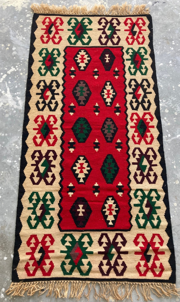Vintage Traditional Turkish Handcrafted Kilim Rug for Home Décor 138x68 cm