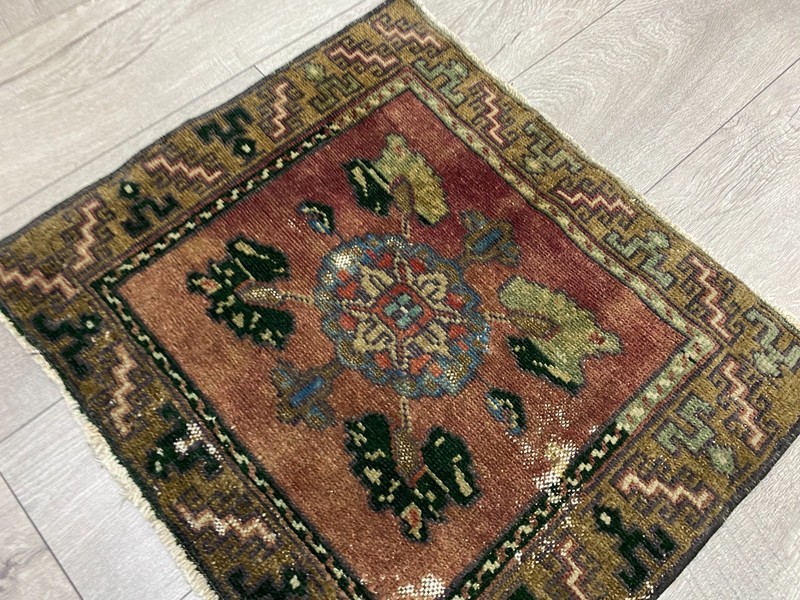 Vintage rug, Turkish rug, Square rug, Small rug, Bohemian rug, 1.7 x 2.0 ft gallery