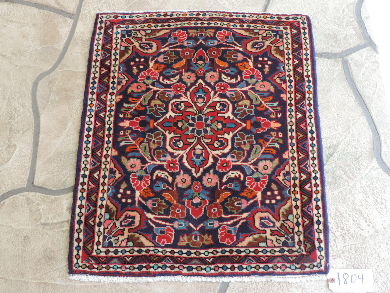 25" x 31" Handmade Sarouk Wool Rug gallery