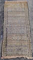 Vintage Handmade Moroccan Berber Wool Kilim Rug 136×62 cm