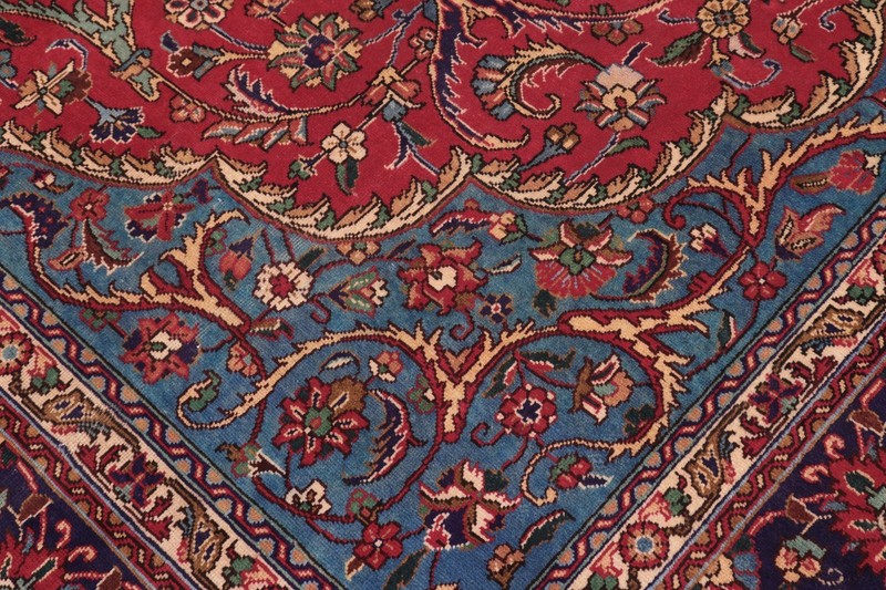 Elegant 9'7" x 12'9" Hand-Knotted Wool Area Rug - Red Field & Blue Medallion gallery