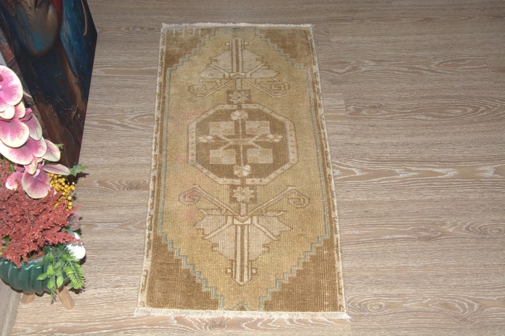 Beige Modern Decor Turkish Vintage Small Rug, 1'5x3'2 ft, Modern Geometrical