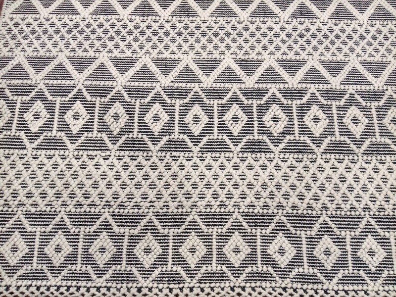 3.3x5,4x6,6x9,5x6.7,2.6x4,2.3x5 Handmade Black Ivory Hand-Woven Area Rug gallery