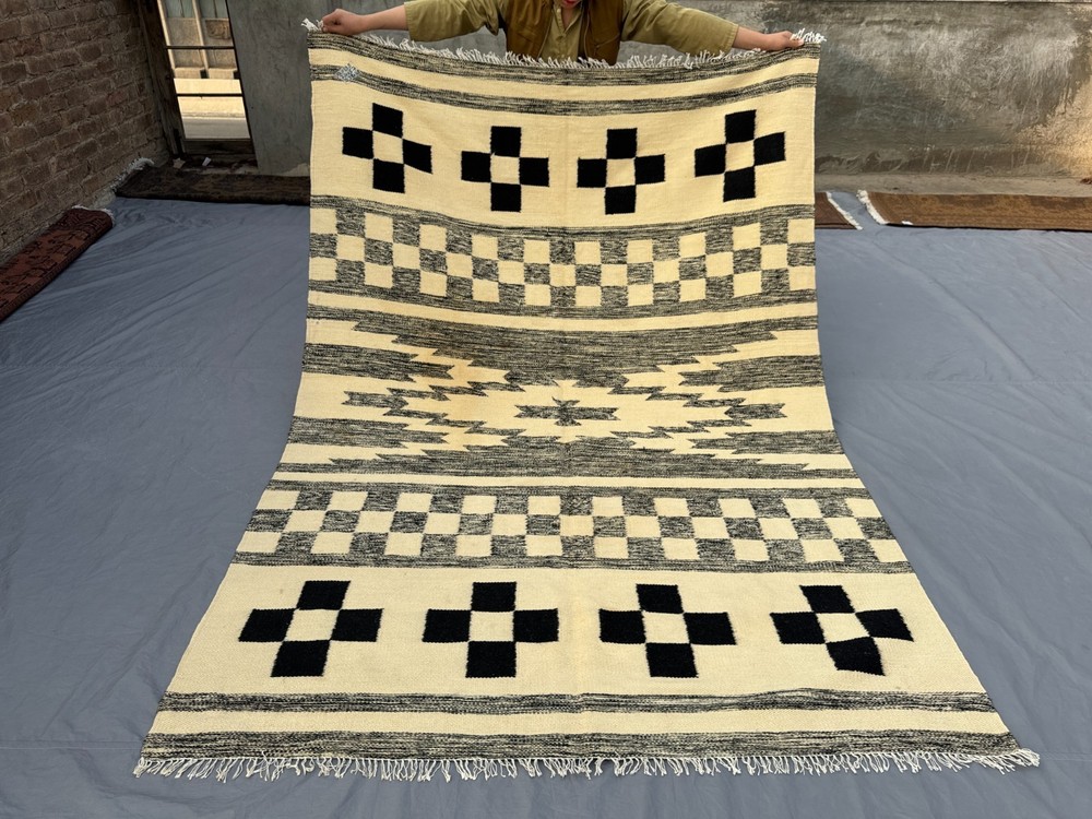 Vintage 5'6 x 7'10 Ft Moroccan Flat Weave Kilim Rug, Black White Geometric Rug
