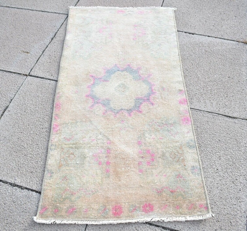 Vintage Turkish Rug 18'' x 37'' Muted Dye Oushak Rug Hand-knotted Small Wool Rug gallery