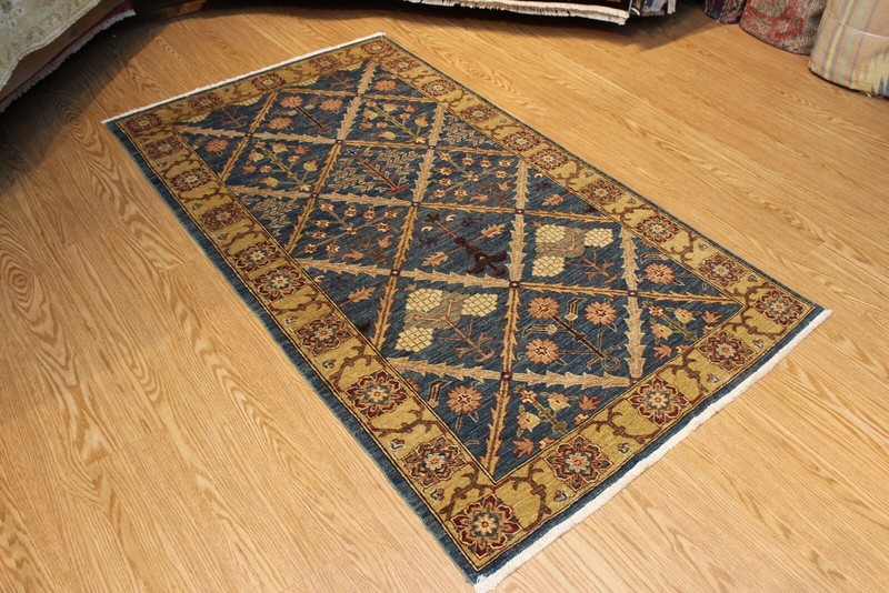 GREAT DEAL ON 4' X 7' FINE QUALITY ***HANDMADE*** HAND KNOTTED ***RUG** Blue rug gallery