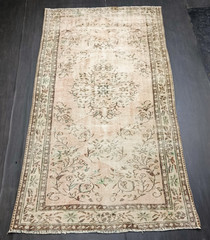 Turkish Vintage Beige Rug, 4.6×8.2ft, Antique Handmade Beige Medallion Carpet,