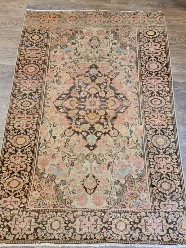 Circa 1900 Hand-Knotted antique authentic SAROUK size 3'4"×4'9" soft colors gallery