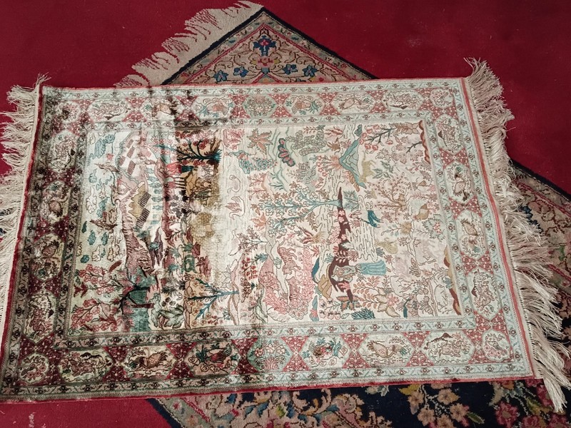 100% KNOTTED WALL RUG gallery