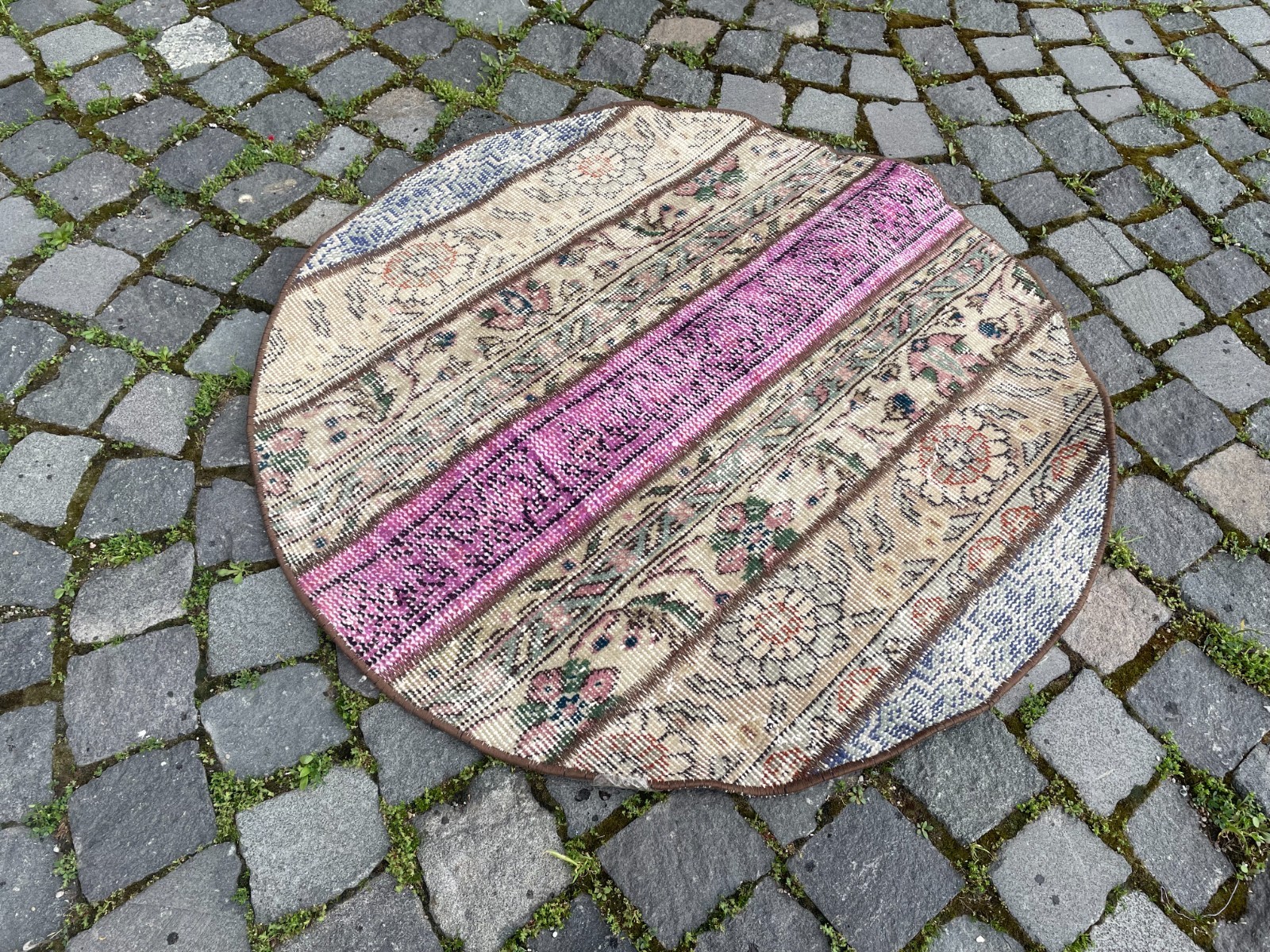 Home Decor Rug, Turkish Vintage Rug, Boho Decor Rug, 2,9 x 2,9 ft gallery