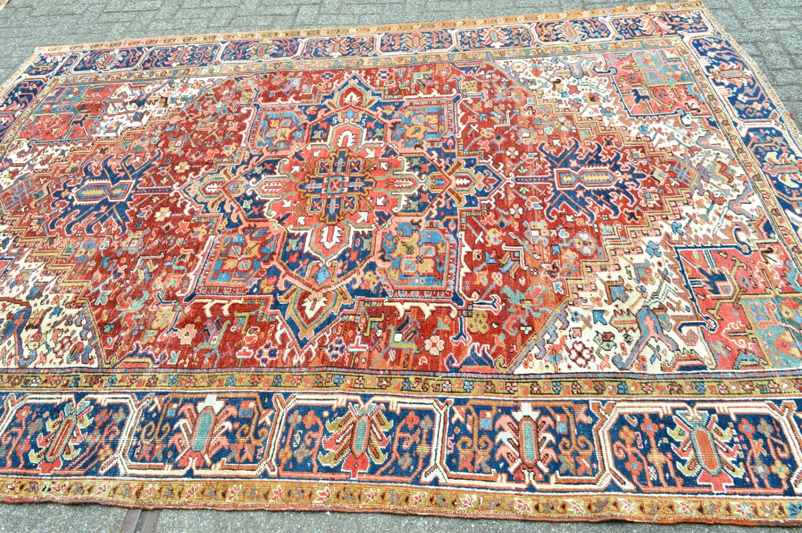 GORGEOUS ANTIQUE SERAPI HERIZ REGION RUG 10.5'' X 7,6'' gallery