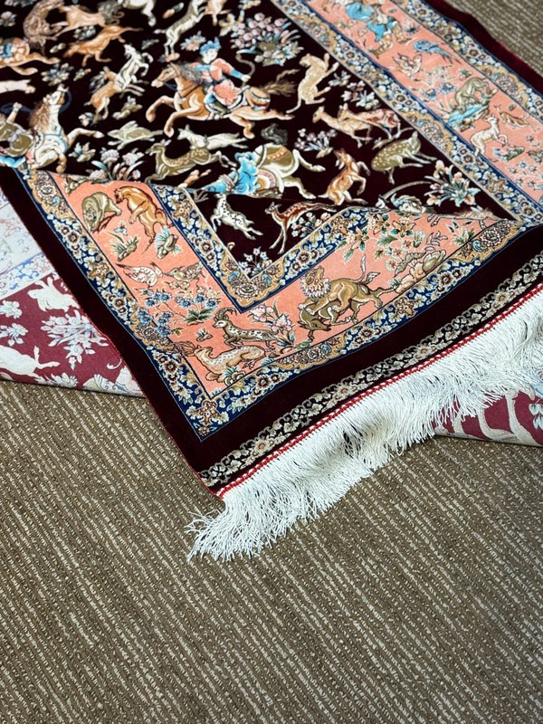 100 x 150cm Hunting Pattern Silk Rug 3x5 feet, Animal Pictorial, Vintage Design gallery