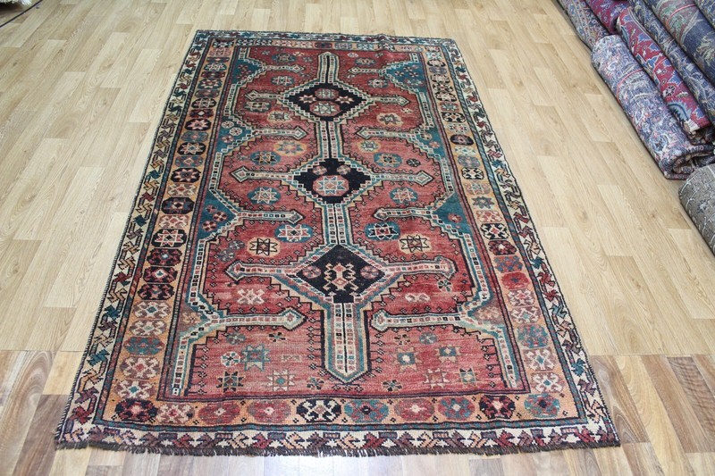 ANTIQUE HANDMADE QASHQAI ORIENTAL WOOL RUG OF TRIPLE MEDALLION 237 X 141 CM gallery