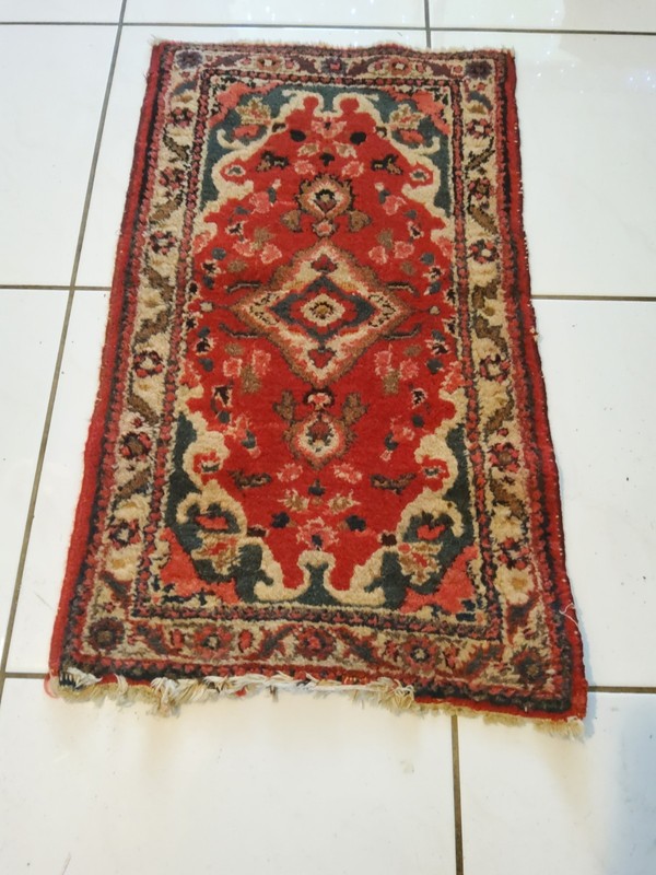 Vintage Hand Knoted Oriental Rug,medalion Design 36×20 gallery