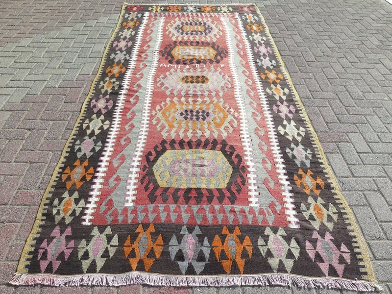 Rose Pink Center Vintage Turkish Rug, Soft Handwoven Large Kelim Carpet 61"x135" gallery