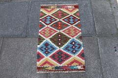 Kilim Vintage Traditional Hand Made Oriental Red Green Wool Small Kilim 90x55cm
