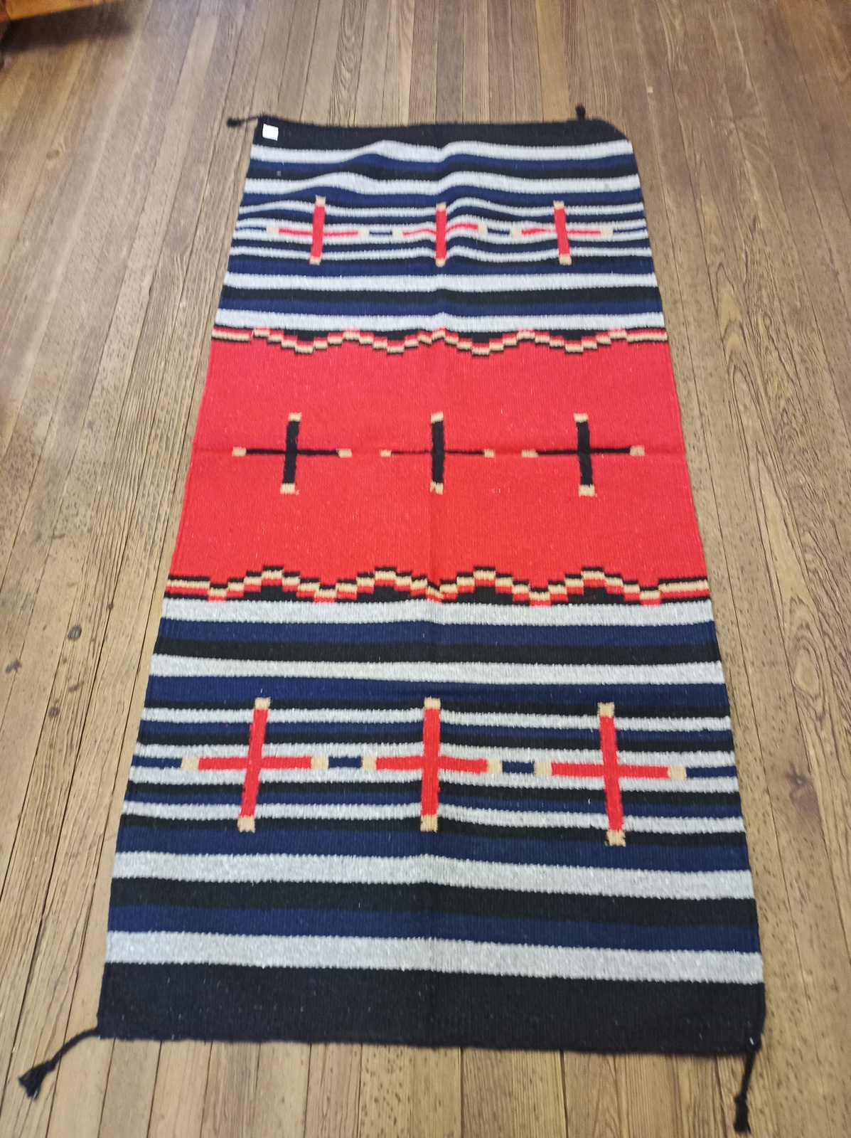 Handwoven Southwest Design Acrylic Rug; 32"x64" gallery