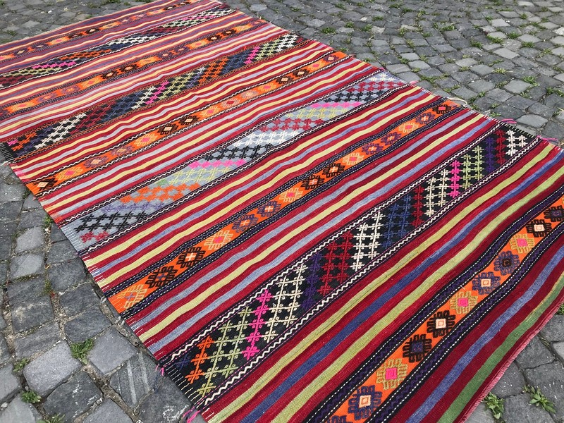 Turkish Vintage Handmade Wool Kilim Bohemian Large Kilim Rug 9.9 X 5.4 Ft gallery