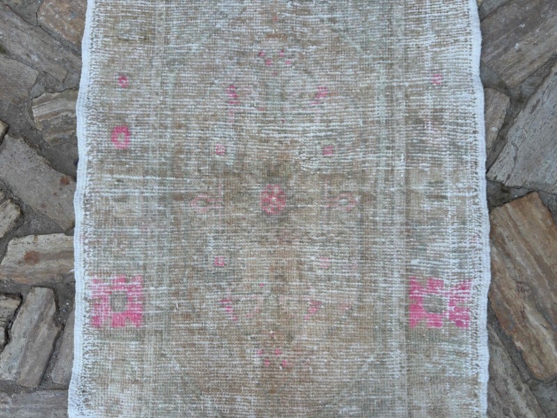 Hand-Woven Turkish Carpet 3x4 Beige Wool Traditional Rug Muted Medium Size gallery