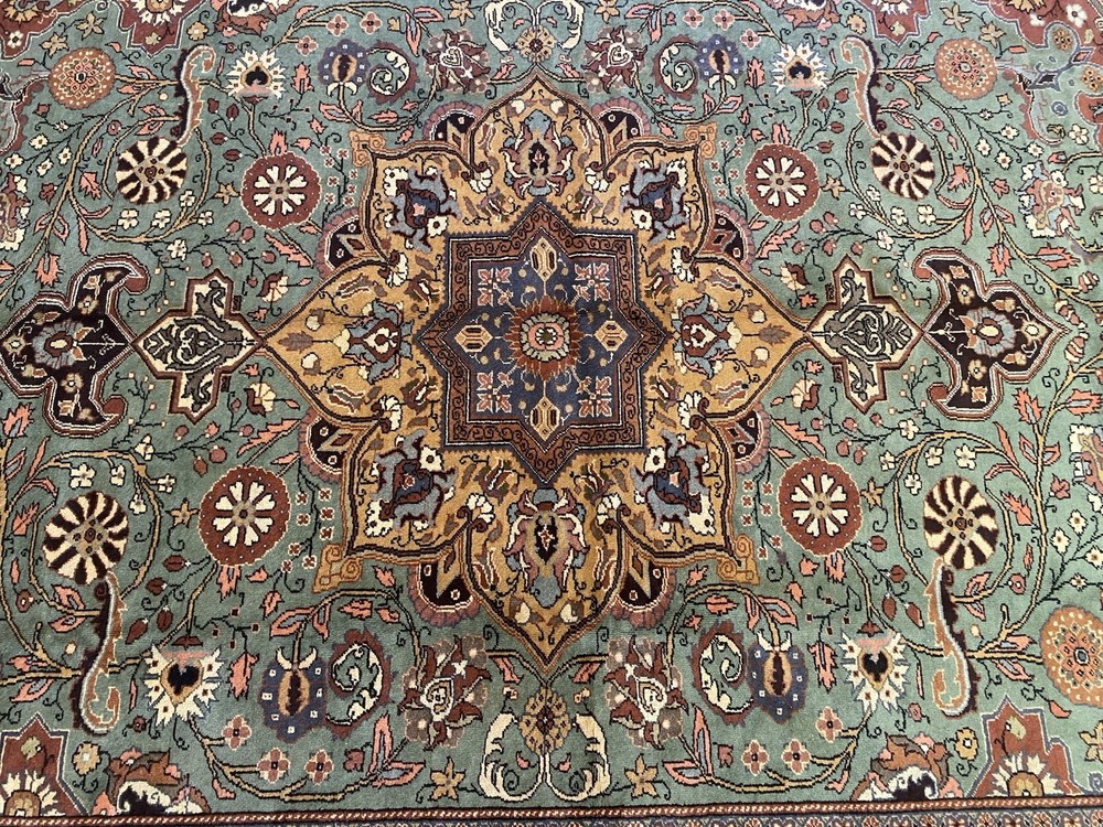Rare Antique 1930-1940s Wool Pile Natural Dye Kayseri Bunyan Area Rug 6’5”x10’8”