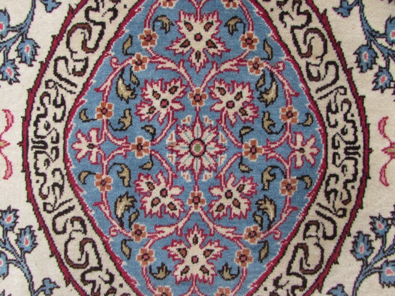 Fine Vintage Hand Made Traditional Rug Oriental Wool White Blue Rug 207x132cm gallery