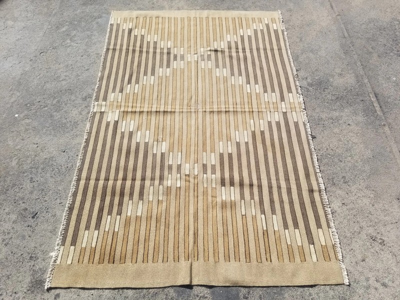 Vintage Traditional Handmade Scandinavian-style Striped Wool Beige Kilim 6.5x4ft gallery