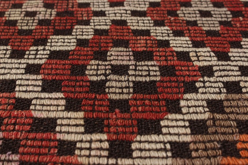 Vintage 5'0" x 5'6" Traditional Wool Hand Woven Oriental Area Rug gallery