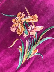 AN ATTRACTIVE VIOLET BACKGROUND COLOR CHINESE RUG