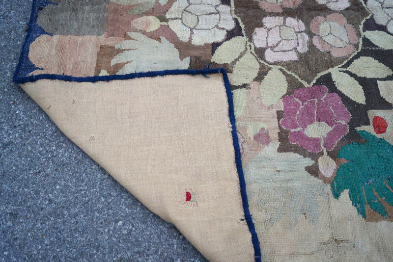 A BEAUIFUL ANTIQUE AMERICAN HOOKED RUG 7x7ft circa 1900 gallery