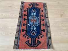 Small Pink rug, Turkish rug, Vintage Rug, Handmade rug, Doormat, 1.5 x 2.6 ft