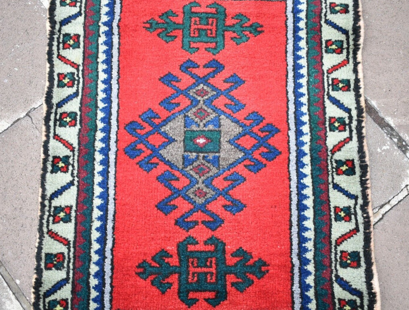 Turkish Rug 21'' x 43'' Vintage Konia Rug Hand-knotted Rug Small Wool Area Rug gallery