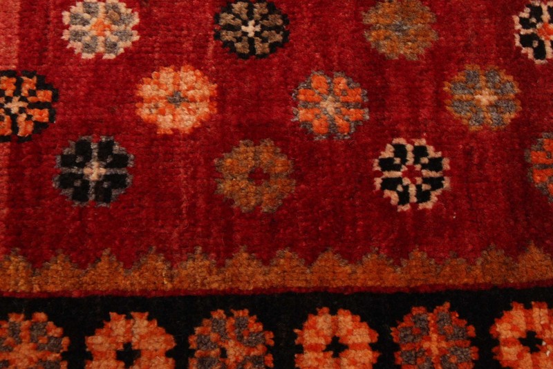 Vintage 4'10" x 8'8" Traditional Hand Knotted Vegetable Dye Wool Area Rug gallery