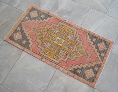 Vintage Distressed Small Area Rug Hand Knotted Oushak Rugs Yastik – 1’8″x3’5″
