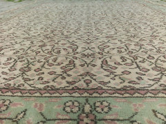 Gorgeous Antique 1900-1930s Muted Dyes Wool Pile Hereke Area Rug 5’7”x 8’7”