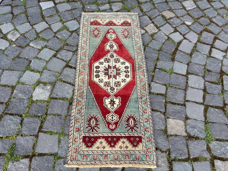 Turkish Small ug, Vintage rug, Handmade wool rug, Entryway rug 1,5 x 3,7 ft gallery