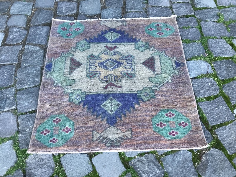 Turkish Vintage Small Rug Handmade Wool Bohemian Bath Mat Rug 2,0 x 2,0 ft gallery