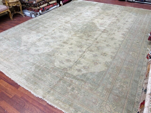 Antique Turkish Ushak rug-2475 gallery